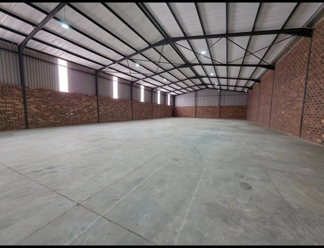 815M² WAREHOUSE TO LET IN AEROTON